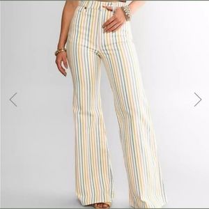 Wrangler NWT Wanderer Rainbow Stripe HR Flare Jeans 28/32